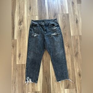 American Eagle women’s highest rise mom jean size 18 regular